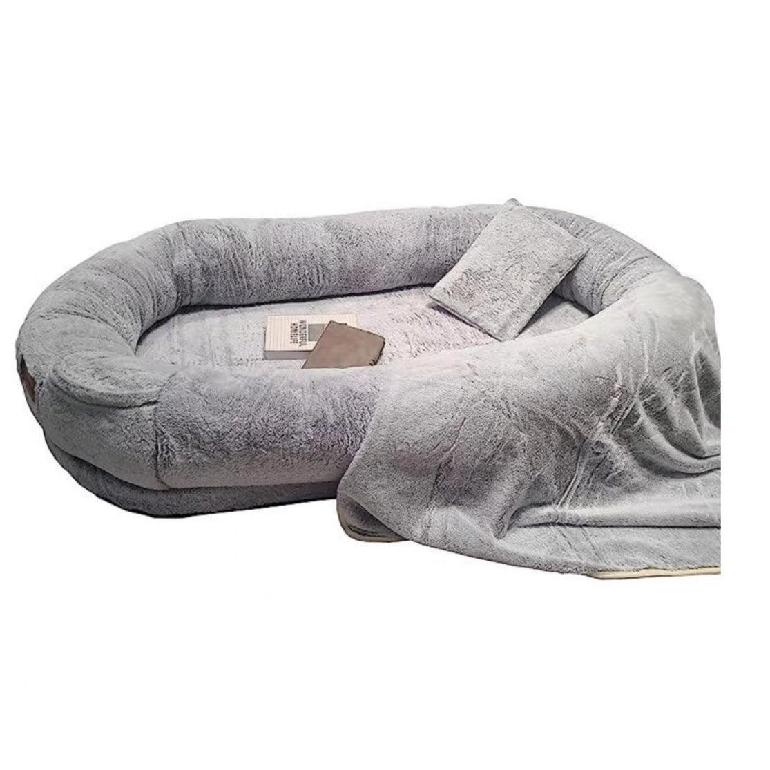 THE CUDDLE LOUNGE