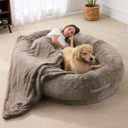 THE CUDDLE LOUNGE