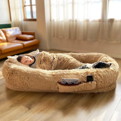 THE CUDDLE LOUNGE
