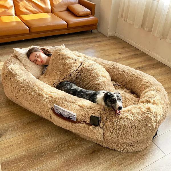 THE CUDDLE LOUNGE